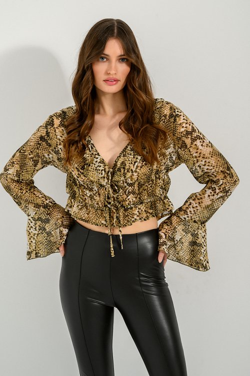 Crop top with snake print and ruffled details