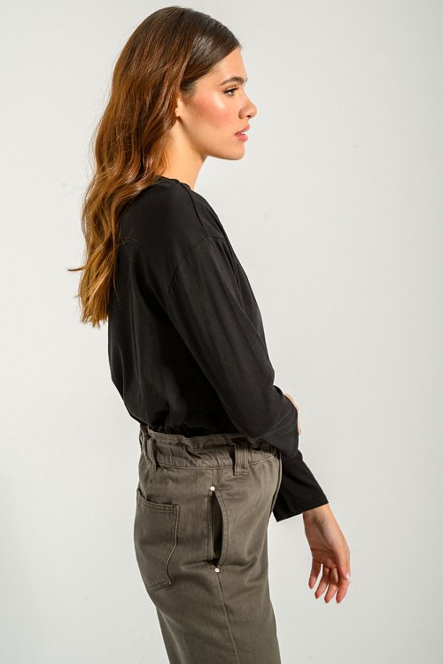Μπλούζα με στρογγυλή λαιμόκοψη