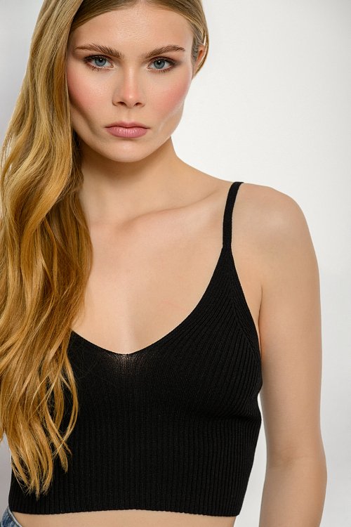Knit ribbed sleeveless crop top