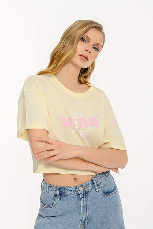 Κροπ t-shirt με τύπωμα