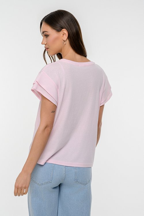 T-shirt with print and detail on the sleeves
