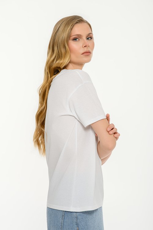 T-shirt με τύπωμα και V λαιμόκοψη