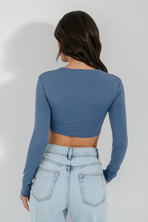 Lycra crop top with long sleeves
