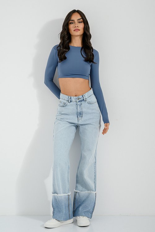 Lycra crop top with long sleeves