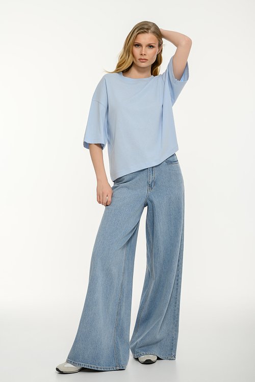 Basic t-shirt with short sleeves