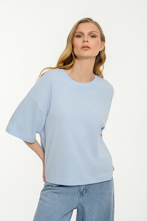 Basic t-shirt with short sleeves
