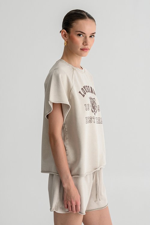 T-shirt με ξεβαμμένη όψη και print