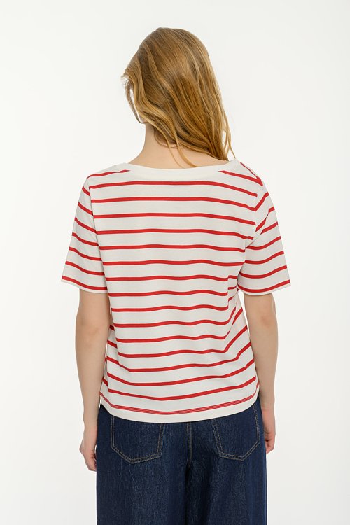 T-shirt with stripes and V neckline
