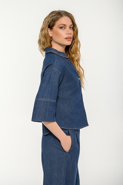 Denim shirt with short sleeves