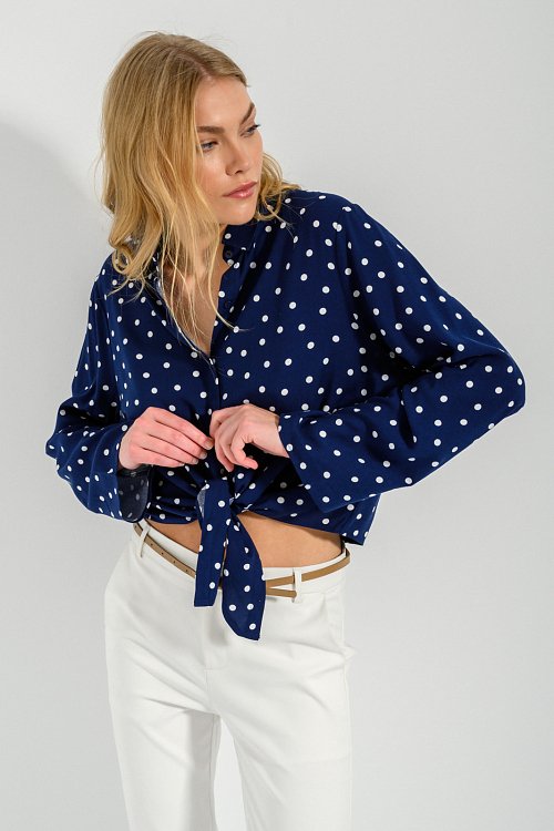 Polka- dot shirt with tying