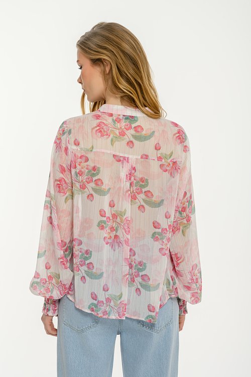 Shirt with floral print and neck tie