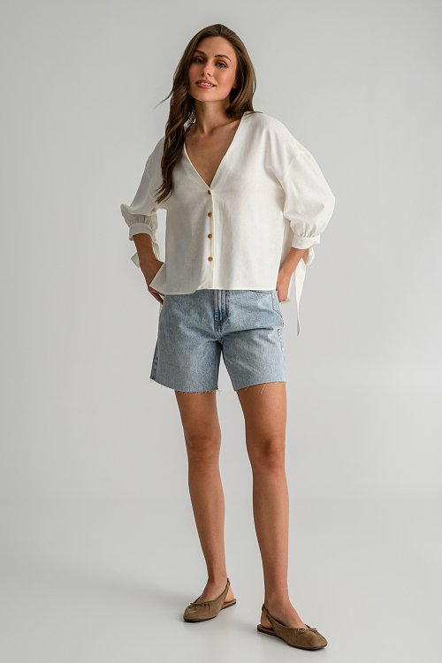 Linen shirt with tie-up sleeves