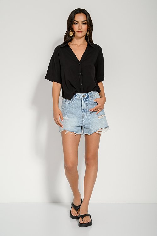Cropped shirt with lapel collar