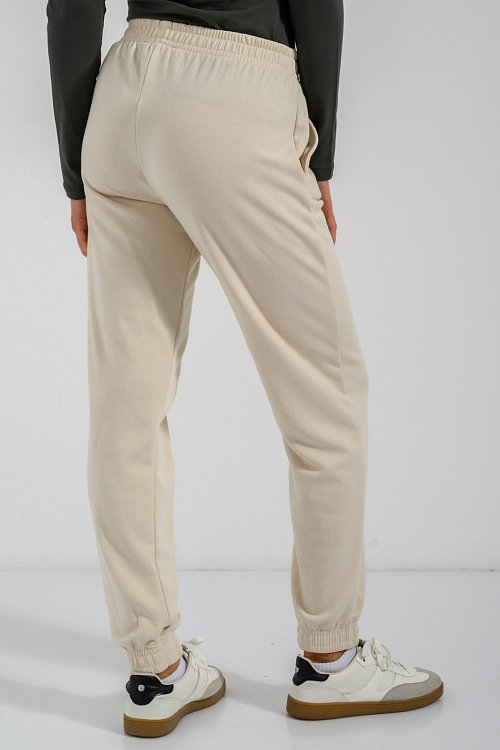 Jogger sweatpants with elastic waistband