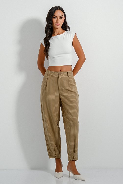 Striped carrot trousers with pleated details