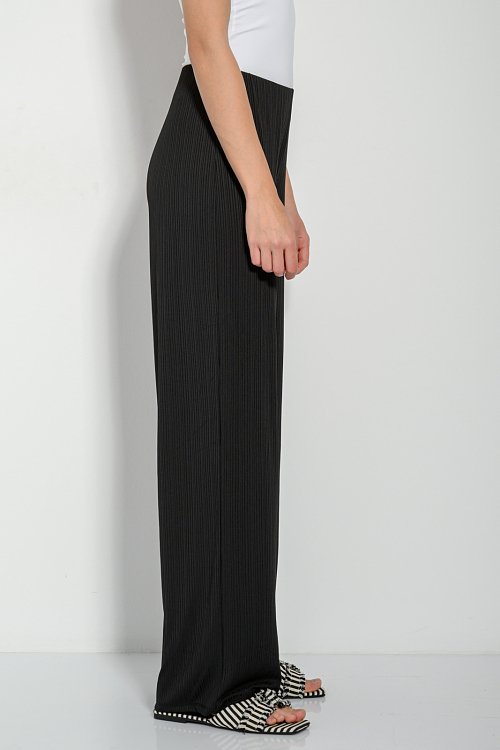 Wide leg trousers