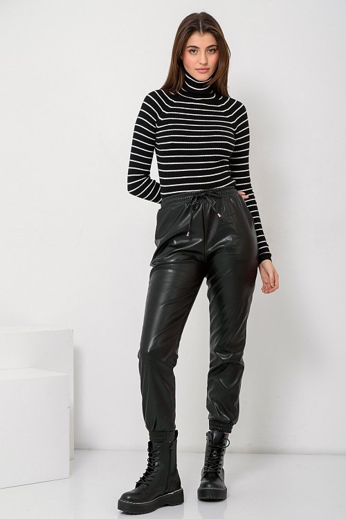 Jogger trousers with leather effect