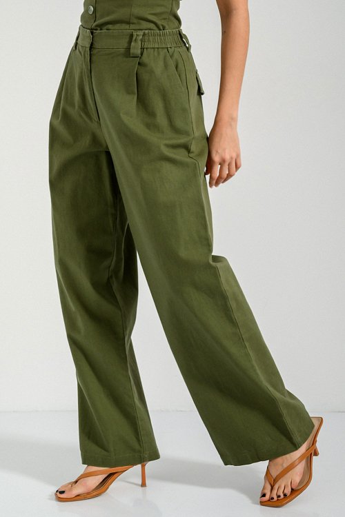 Straight leg linen trousers with pleated details