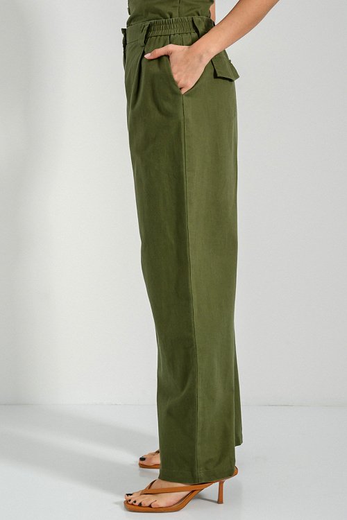Straight leg linen trousers with pleated details