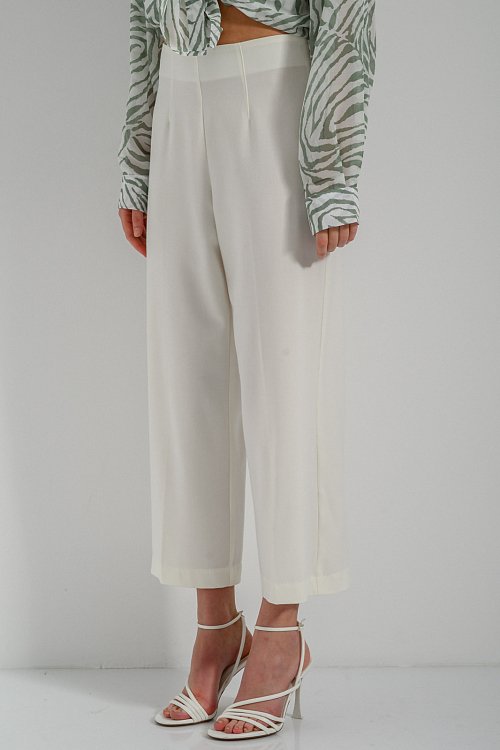 Culottes with pleated details