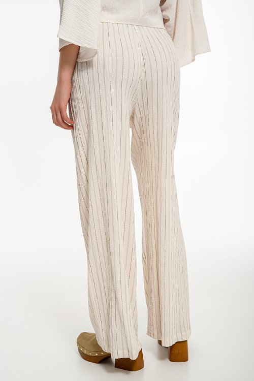 Wide leg γκοφρέ παντελόνα με λάστιχο και ρίγες