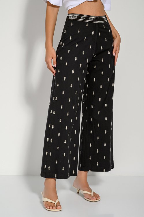 Culotte trousers with embroidered details