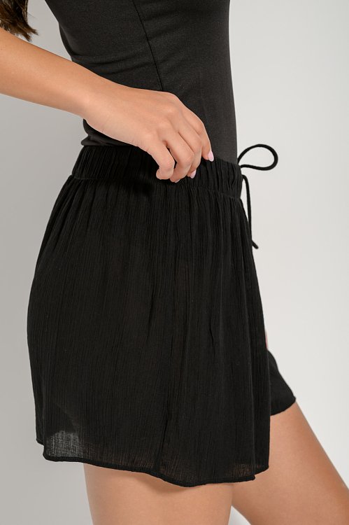 Shorts with cords with details