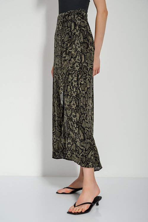 Midi cruise skirt with boho print