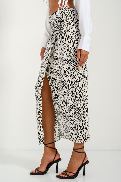 Midi skirt with leopard print
