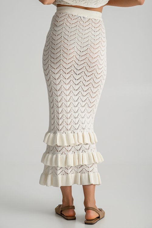 Midi knitted crochet skirt with ruffle details