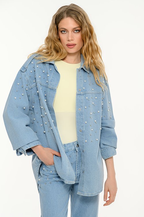 Ντένιμ overshirt με πέρλες