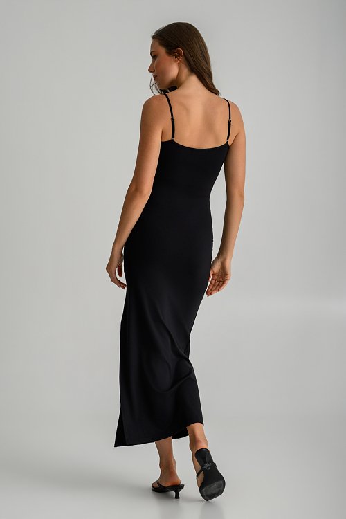 Maxi lycra dress with thin straps and side slit