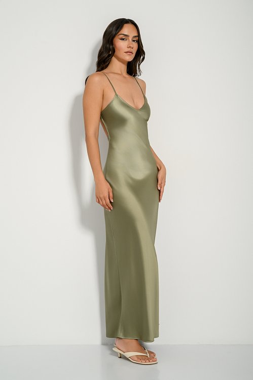 Maxi φόρεμα με σατινέ υφή και ανοιχτή πλάτη (LIGHT KHAKI) - pinkwoman - 