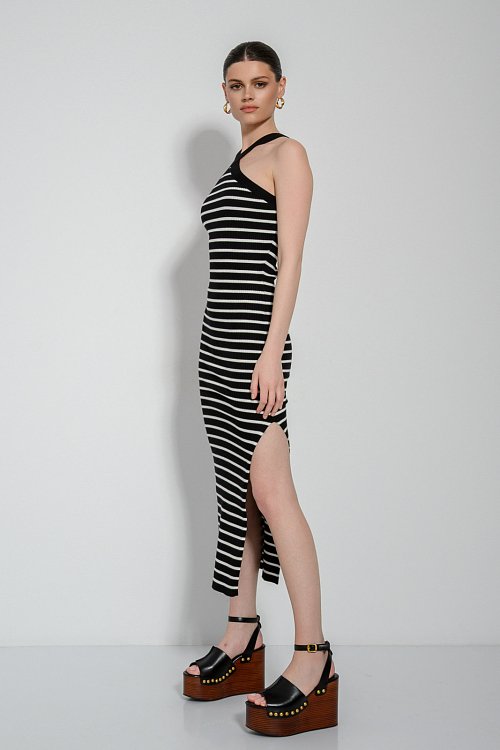 pinkwoman Midi πλεκτό ριγέ φόρεμα με χιαστί λαιμό (BLACK/WHITE) - 3