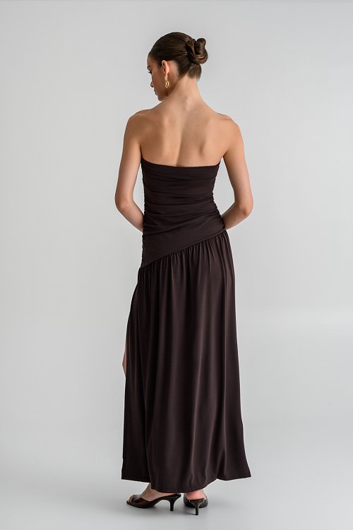Maxi strapless dress with shirring details and slit detail