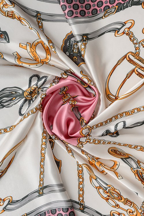 Scarf with print and satin sense
