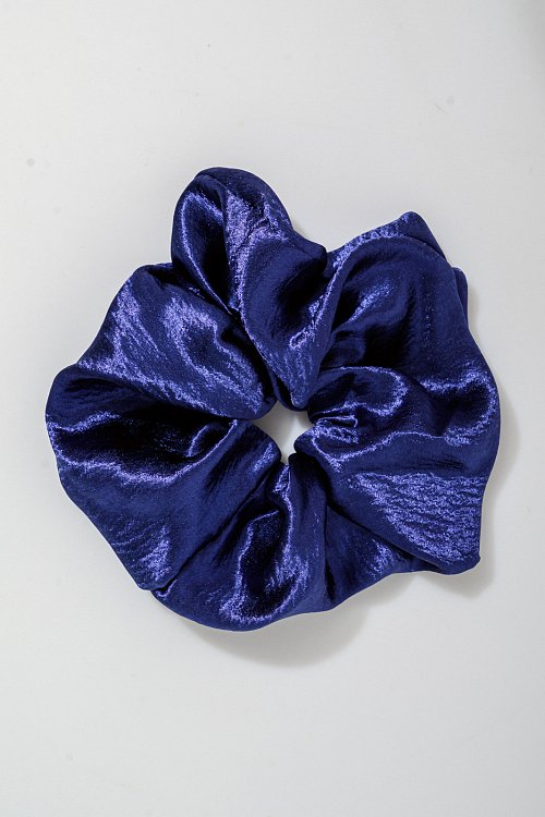 Scrunchie with satin effect