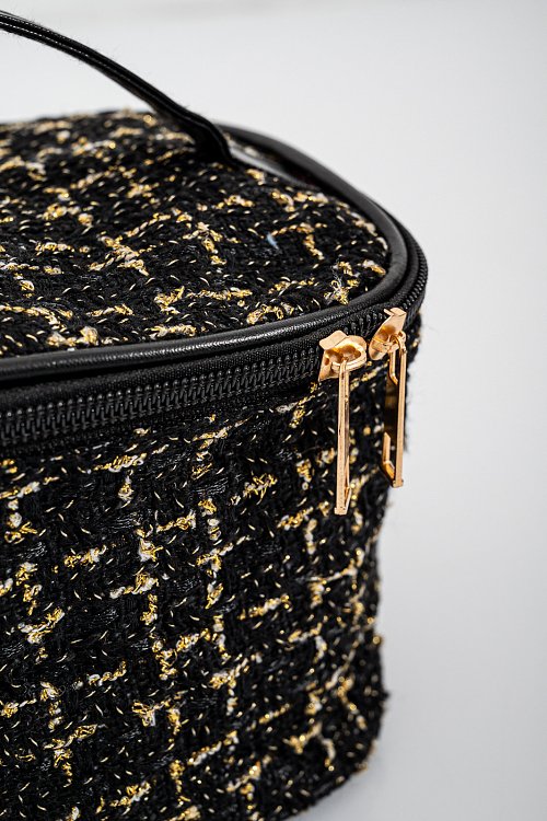 Makeup bag with handle