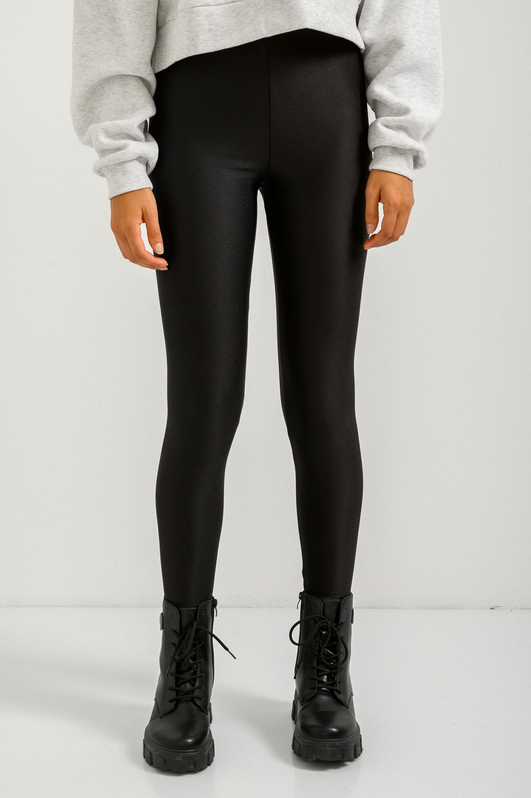 Wet look leggings Topshop | How to style faux leather leggings, Fall  fashion trends, Fashion