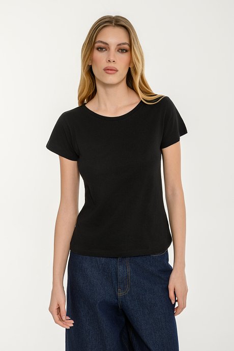 Basic t-shirt με στρογγυλή λαιμόκοψη