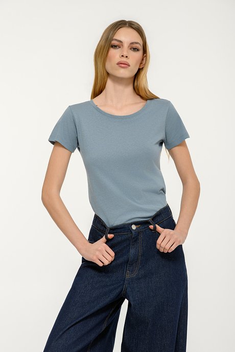 Basic t-shirt με στρογγυλή λαιμόκοψη
