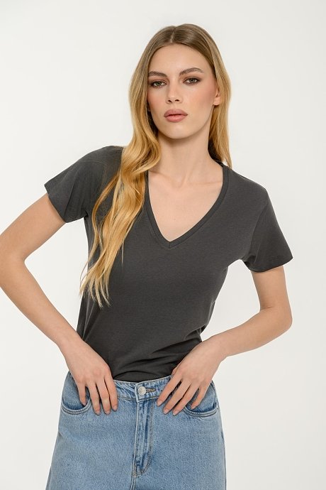 Basic t-shirt με V λαιμόκοψη