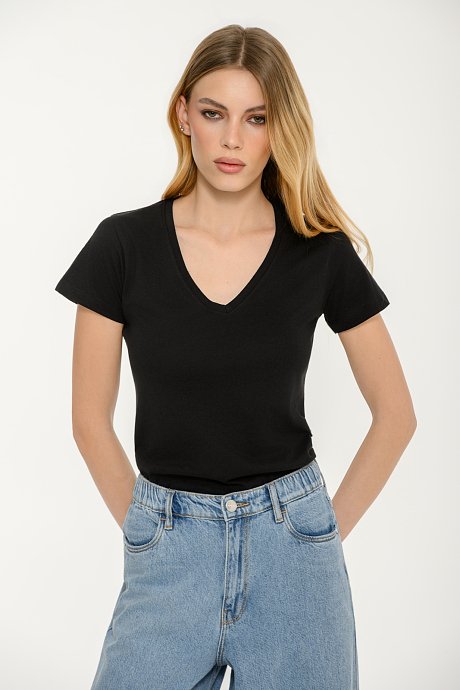 Basic t-shirt με V λαιμόκοψη