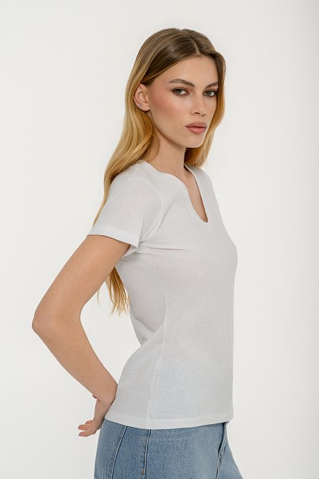 Basic t-shirt με V λαιμόκοψη