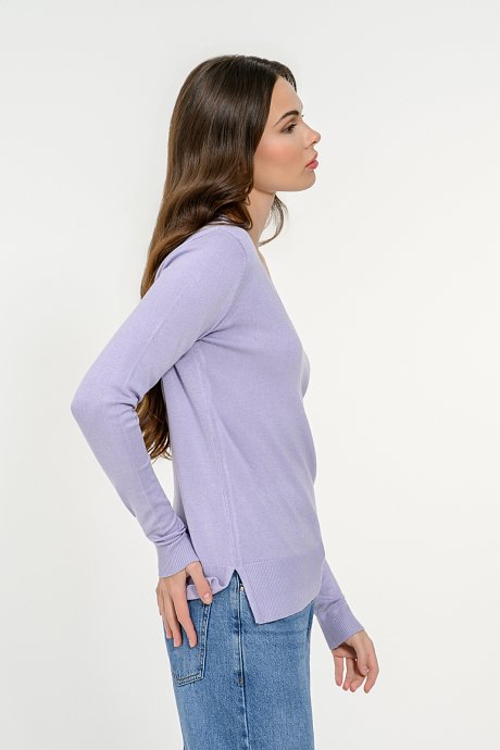 Basic knitted top with V neckline