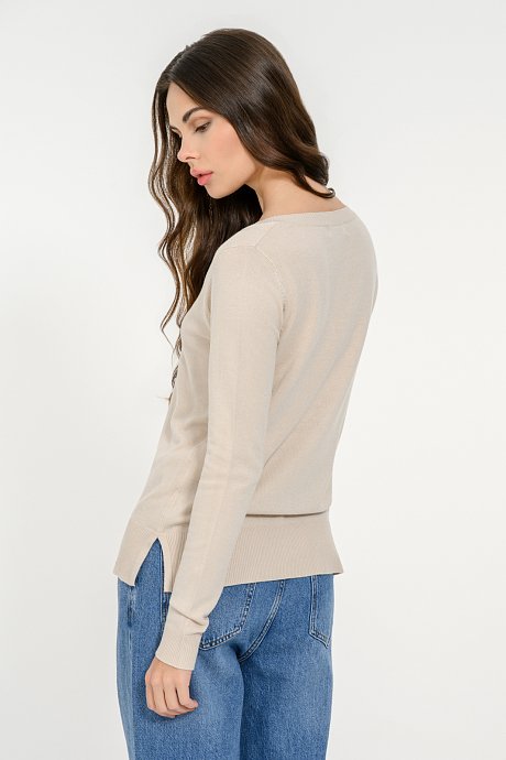 Basic knitted top with V neckline