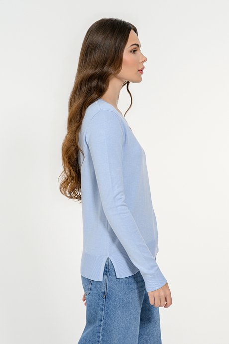 Basic knitted top with round neckline
