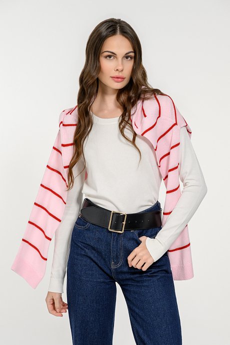 Basic knitted top with round neckline