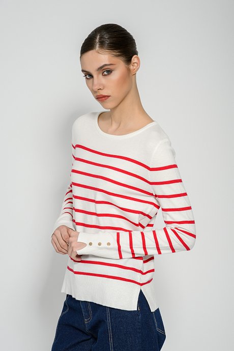 Basic knit with stripes and buttons detail