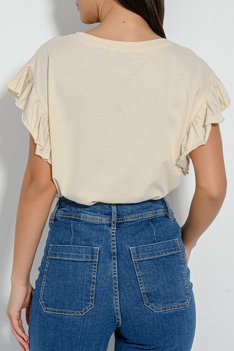 T-shirt με τύπωμα και βολάν στα μανίκια